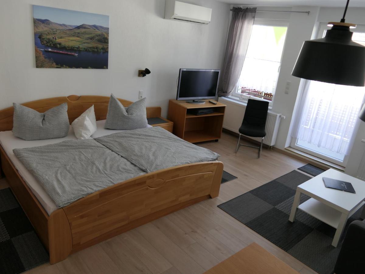 Ferienwohnungen Und Appartements - Haus Budinger Alf Zewnętrze zdjęcie