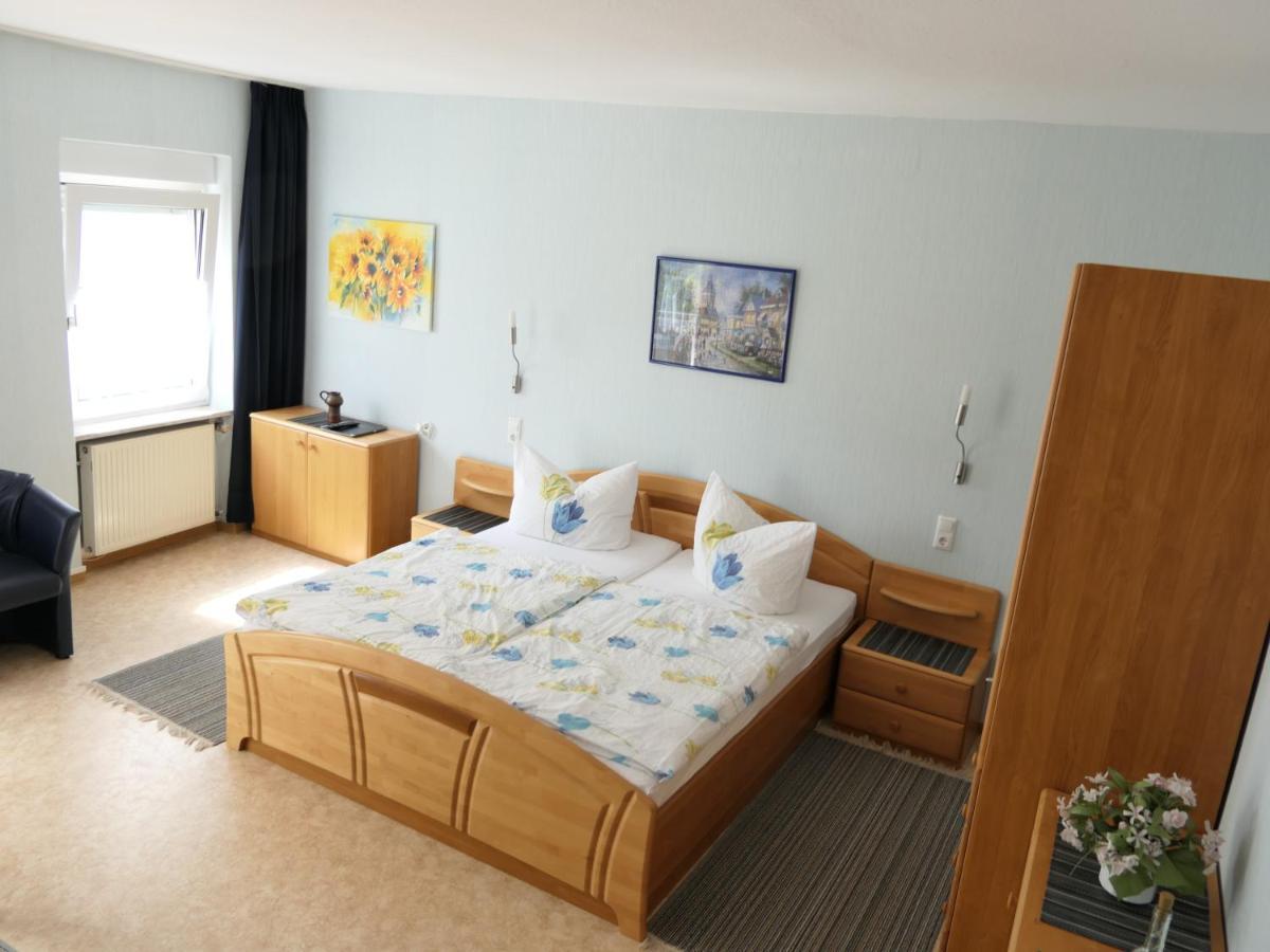 Ferienwohnungen Und Appartements - Haus Budinger Alf Zewnętrze zdjęcie