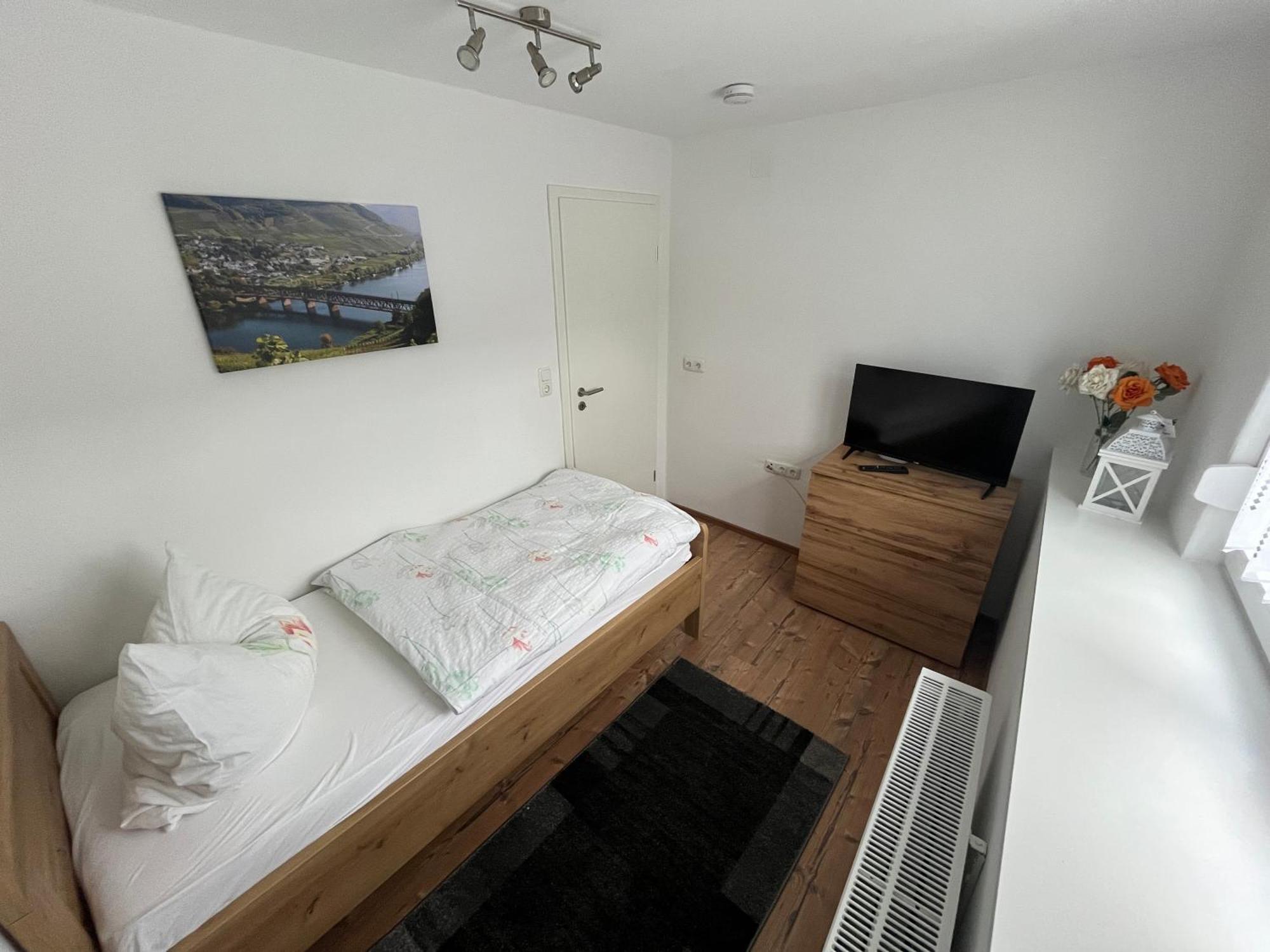 Ferienwohnungen Und Appartements - Haus Budinger Alf Zewnętrze zdjęcie