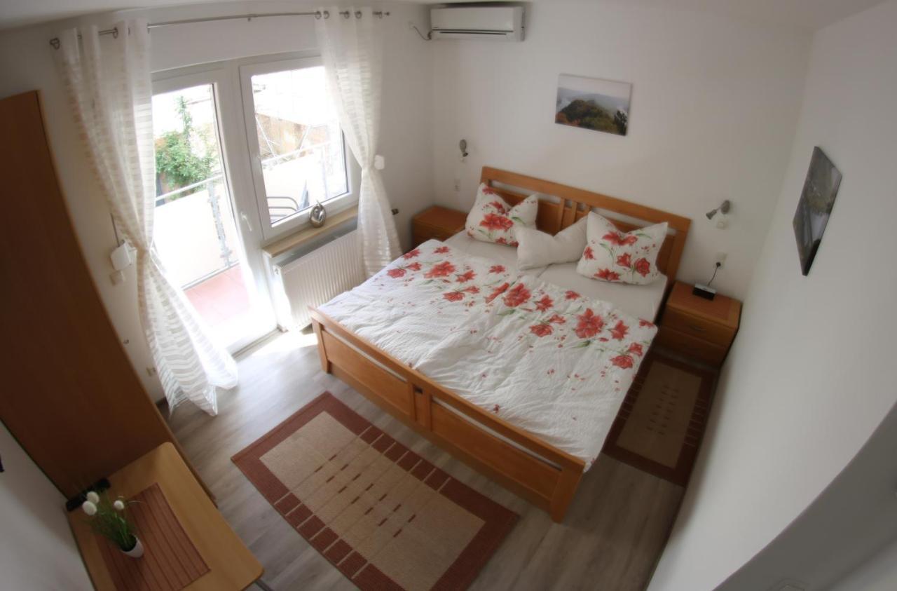 Ferienwohnungen Und Appartements - Haus Budinger Alf Zewnętrze zdjęcie